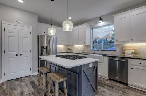 114 Leah Dr, Montgomery TX 77316-6818 exterior