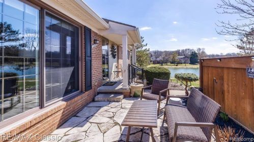 22158 Edgewater, Novi MI  48375-5014 exterior