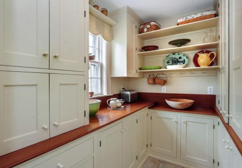 15 Woodbury Ln, Nantucket MA 02554-2151 exterior