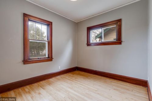 807 Hamline Ave, Saint Paul MN  55104-1300 exterior