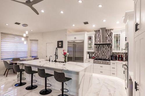 5555 Cynthia Ln, Naples FL 34112-5454 exterior