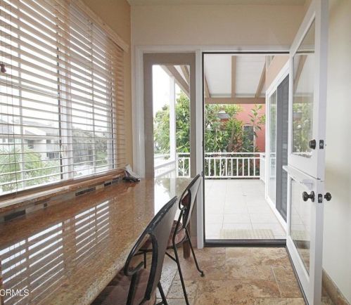 3715 Sunset Ln, Oxnard CA 93035-4133 exterior