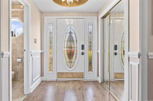 76 Grissom Way, Hauppauge NY 11788-4416 exterior