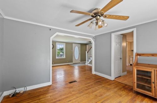 971 Farms Rd, Wallingford CT 06492-1807 exterior