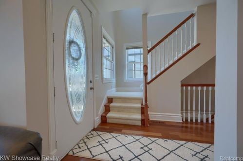 966 Smith Ave, Bham MI  48009-4709 exterior