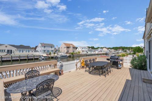 80 Storm Jib Ct, Berkeley Township NJ 08721-1417 exterior