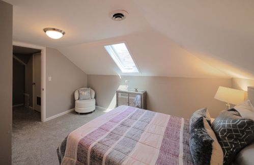 7251 Paxton Ave, Chicago IL  60649-2519 exterior