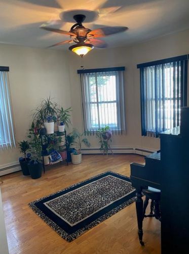 849 Hope St, Providence, RI 02906-3749