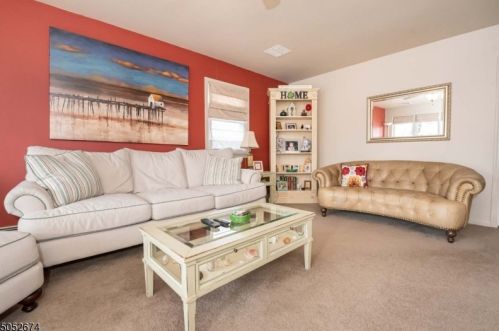 117 Bender Ave, Roselle Park, NJ 07204-2401