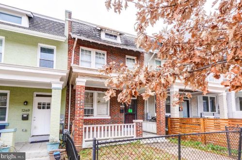 1267 Owen Pl, Washington, DC 20002-2807
