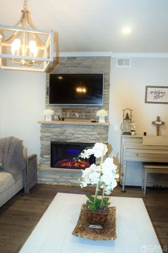 722 Donald Ave, Perth Amboy NJ 08861-2529 exterior