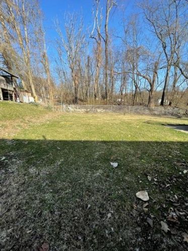 510 Barbara Dr, Pittsburgh PA  15227-4404 exterior