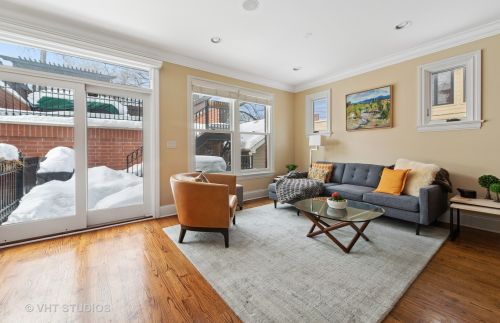 5048 Oakley Ave, Chicago IL 60625-1830 exterior