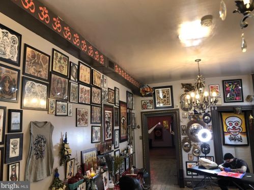 23 Walnut St, Lancaster PA 17602-2451 exterior