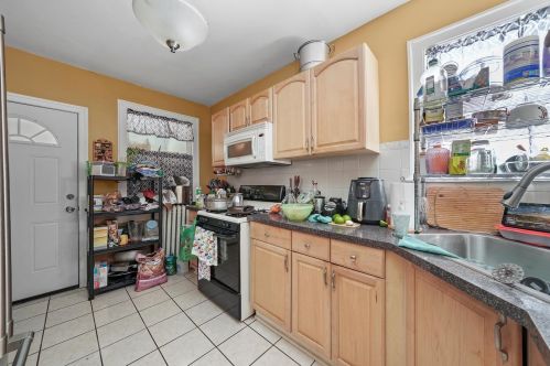 7235 Washtenaw Ave, Chicago IL  60645-1435 exterior