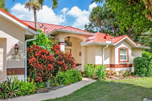 274 Dalton Cir, Fort Pierce FL  34953-5846 exterior