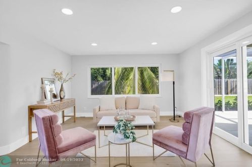 943 4th St, Boca Raton FL  33432-4201 exterior