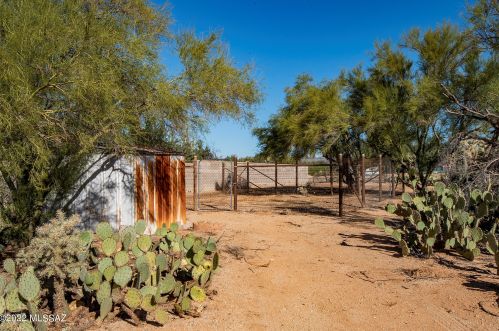 2955 Gymkhana Way, Tucson AZ  85742-9054 exterior