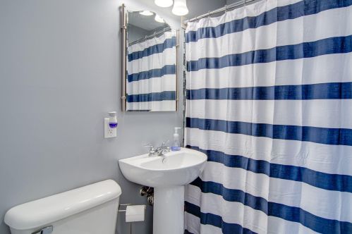 5446 Stack Dr, Milwaukee WI 53219-3137 exterior