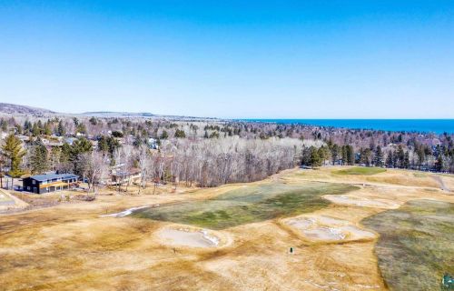 3818 Gladstone St, Duluth, MN 55804-1903