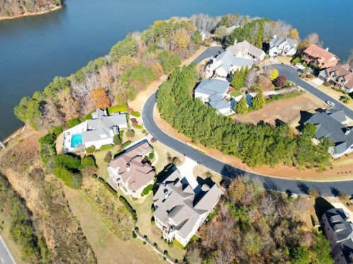 2771 Point Overlook, Gainesville GA 30501-1253 exterior