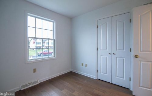 325 Columbus Ave, Littlestown PA 17340-1533 exterior