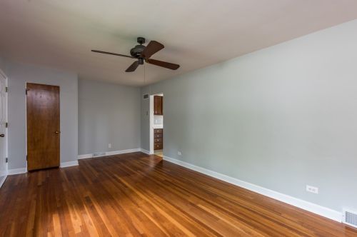 633 Fulton Ave, Waukegan IL 60085-7260 exterior