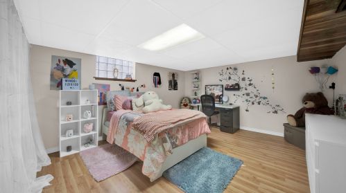 8243 Francisco Ave, Chicago IL 60645-4302 exterior