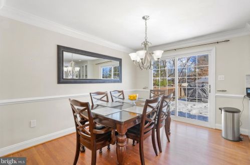 8213 Cooper St, Alexandria VA 22309-1052 exterior