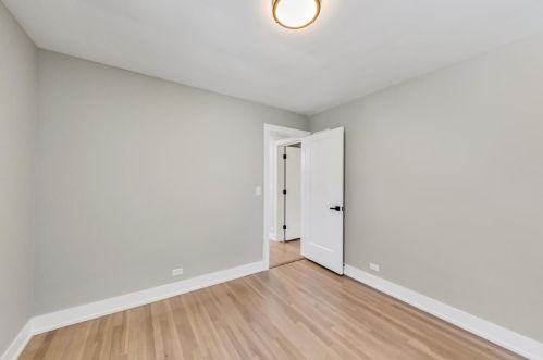 3800 Eddy St, Chicago IL  60618-5014 exterior