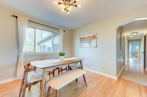 210 Johnston Rd, Pittsburgh PA  15241-2555 exterior