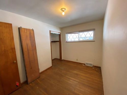 643 Lougeay Rd, Pittsburgh PA 15235-4507 exterior