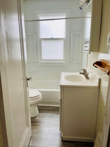 1303 Emerson Ave, Meskegon MI 49442-5206 exterior