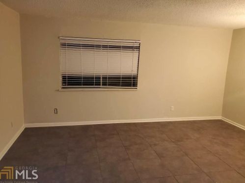 1515 Camelot Dr, Atlanta, GA 30349-6529