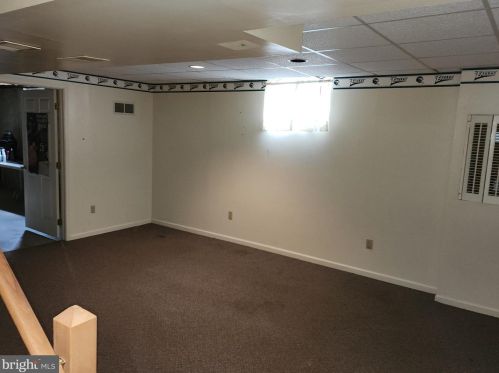 204 Summit Ave, Manor PA 19036-2440 exterior