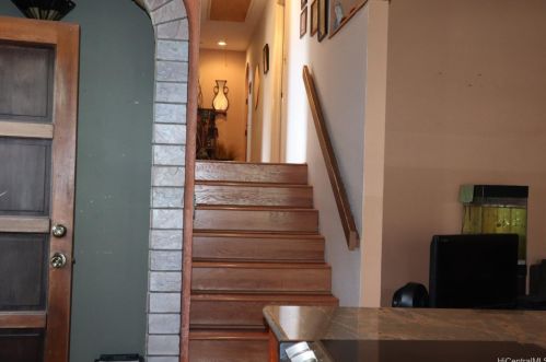 848 Kealahou St, Honolulu HI 96825-2943 exterior