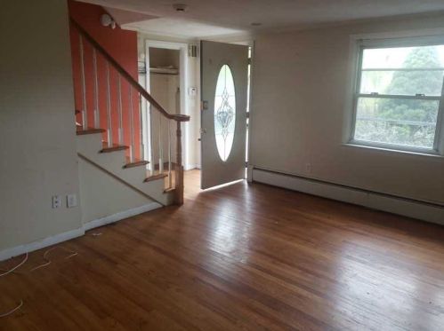 37 Kingston Ave, Poughkeepsie, NY 12603-3401