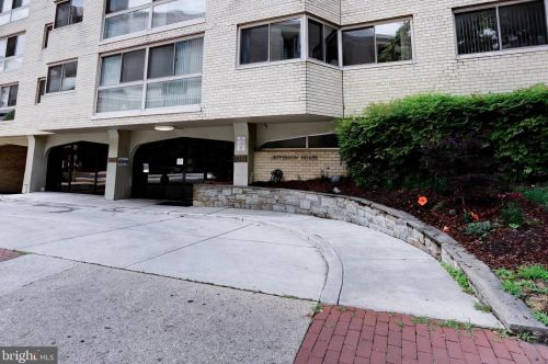 922 24th St, Washington DC 20037-2203 exterior