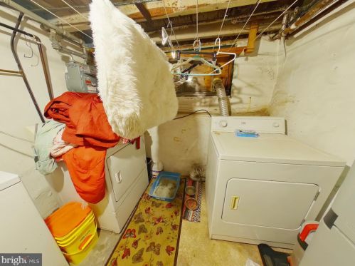 4033 Castor Ave, Philadelphia PA 19134-5528 exterior