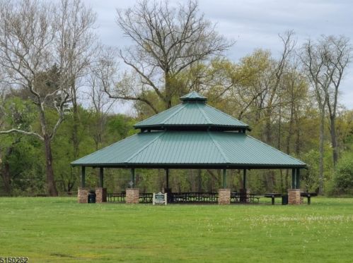 130 Old York Rd, Bridgewater NJ 08807-2686 exterior