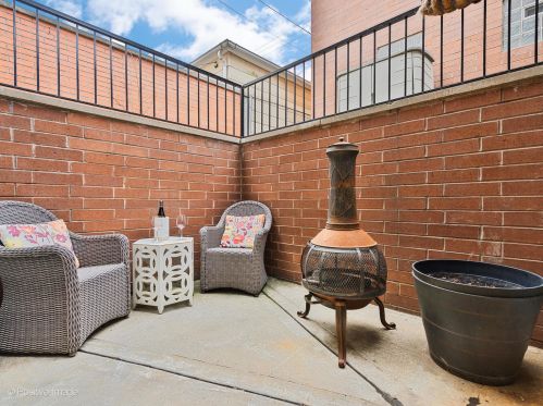 936 Winchester Ave, Chicago IL  60622-4963 exterior