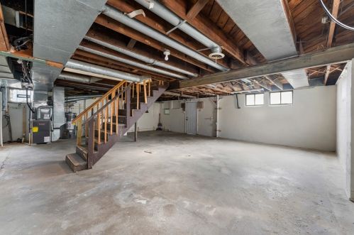 111 Sycamore Dr, Pittsburgh PA  15235-1965 exterior