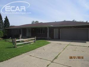 7347 Lobdell Rd, Linden MI  48451-8765 exterior