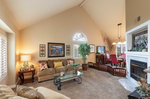 30830 Avenida Del Reposo, Temecula CA 92591-1711 exterior