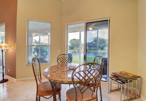 6871 Cairnwell Dr, Boynton Beach FL 33472-2960 exterior