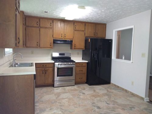 2003 Laboon Cir, Atlanta GA  30349-5246 exterior