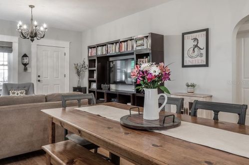 206 Cayuga St, Tampa FL 33603-4166 exterior