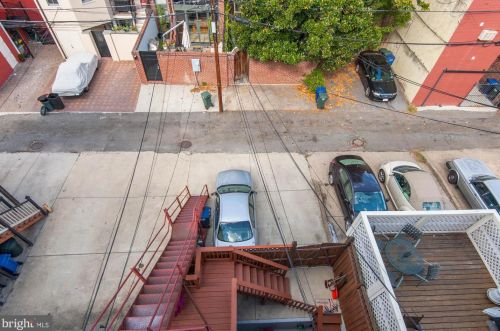 2015 Q St, Washington DC 20002-2373 exterior