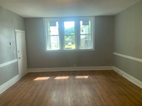 8444 Buffalo Ave, Chicago IL  60617-2609 exterior