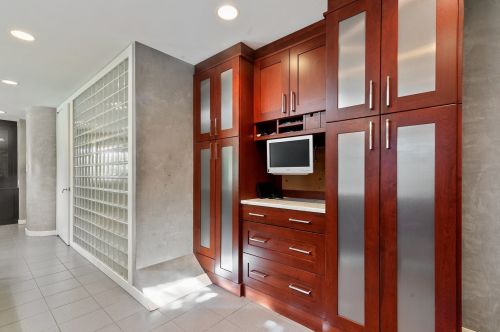 6461 Longmeadow Ave, Chicago IL 60712-3205 exterior